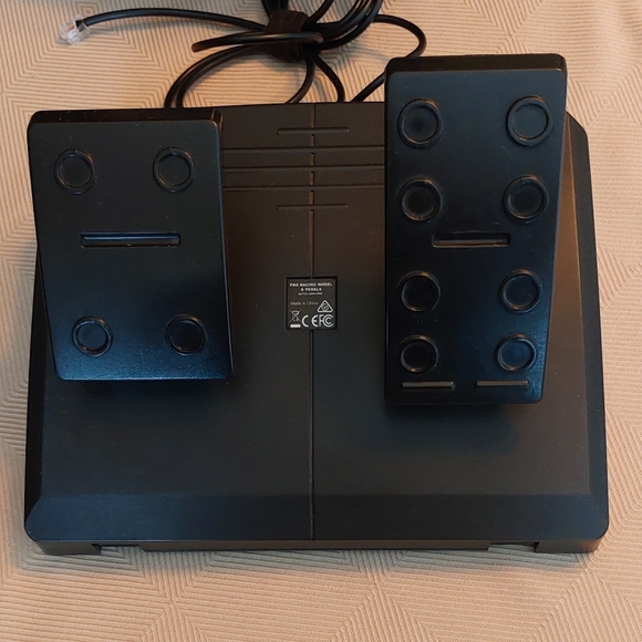 Numskull Pro Racing Wheel & Pedals - Picture 2 of 11